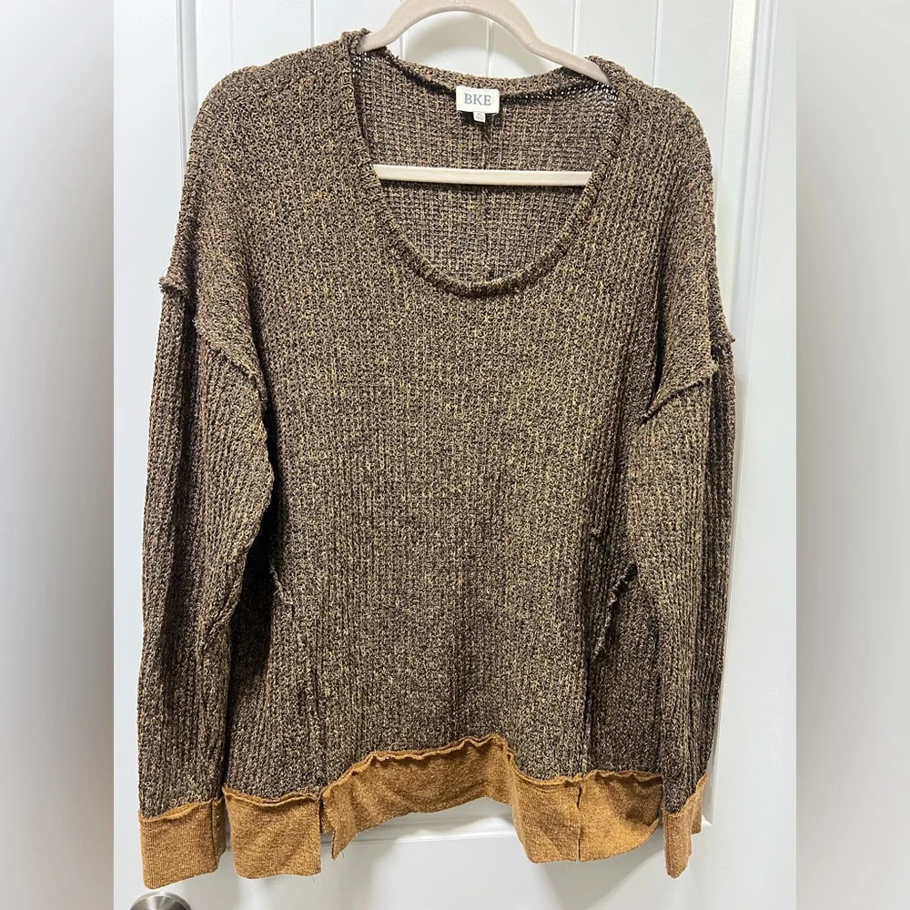 Size XL- BUCKLE Pieced Raw Edge Pullover sweater/ cute!